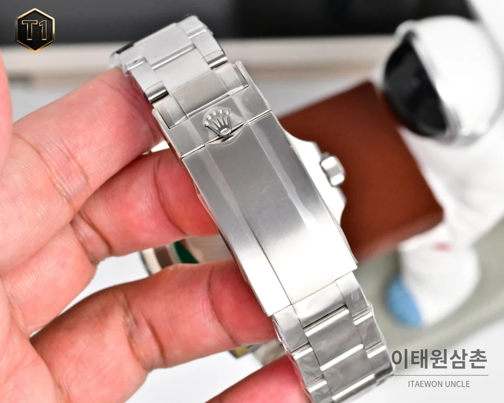 롤렉스 서브마리너 41 904L 스틸/세라믹베젤 오토매틱 41mm 블랙 다이얼 스틸 브레이슬릿