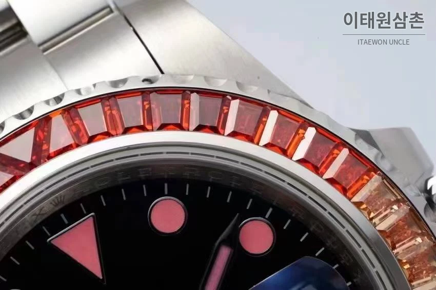 롤렉스 서브마리너 904L스틸 블랙다이얼 레인보우베젤 오토매틱 40mm 스틸 브레이슬릿