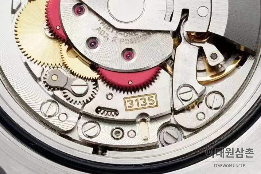 롤렉스 서브마리너 904L스틸 블랙다이얼 레인보우베젤 오토매틱 40mm 스틸 브레이슬릿