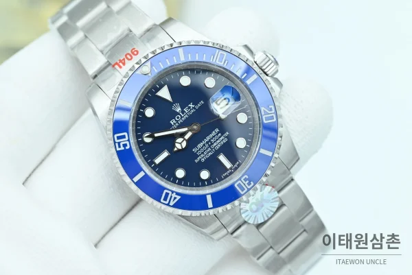 롤렉스 서브마리너 오토매틱 40mm 네이비 다이얼