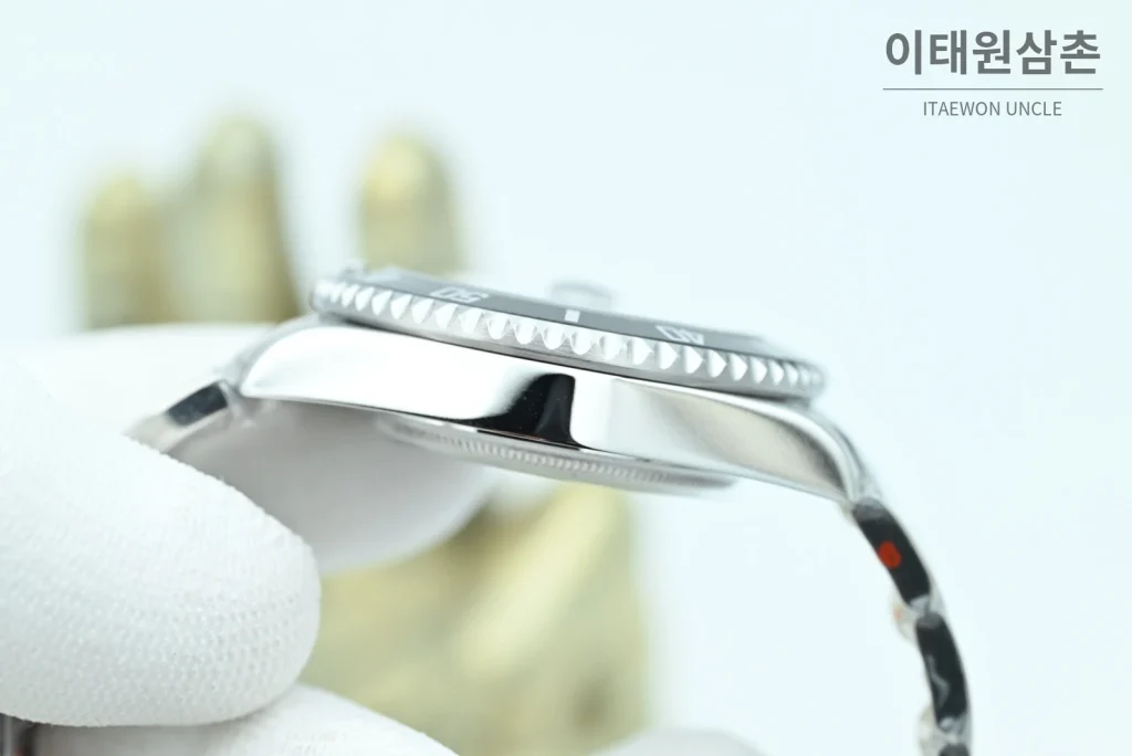 롤렉스 서브마리너 데이트 3세대 블랙다이얼 세라믹베젤 오토매틱 41mm