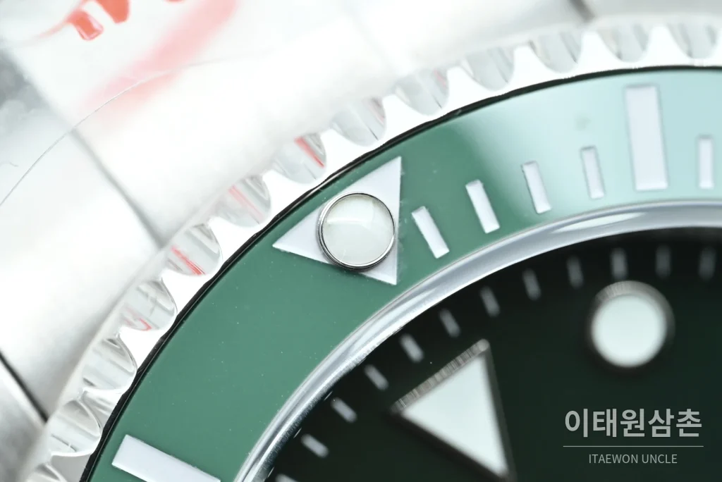 롤렉스 서브마리너 데이트 3세대 스타벅스 블랙다이얼 그린베젤 오토매틱 41mm