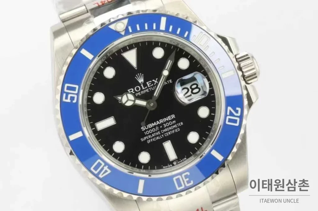 롤렉스 서브마리너 스틸 골드톤 세라믹베젤 블랙다이얼 다이버 오토매틱 41mm 블랙 / 골드 스틸 브레이슬릿 (3)