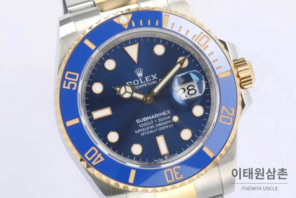 롤렉스 서브마리너 스틸 골드톤 세라믹베젤 블랙다이얼 다이버 오토매틱 41mm 블랙 / 골드 투톤 브레이슬릿