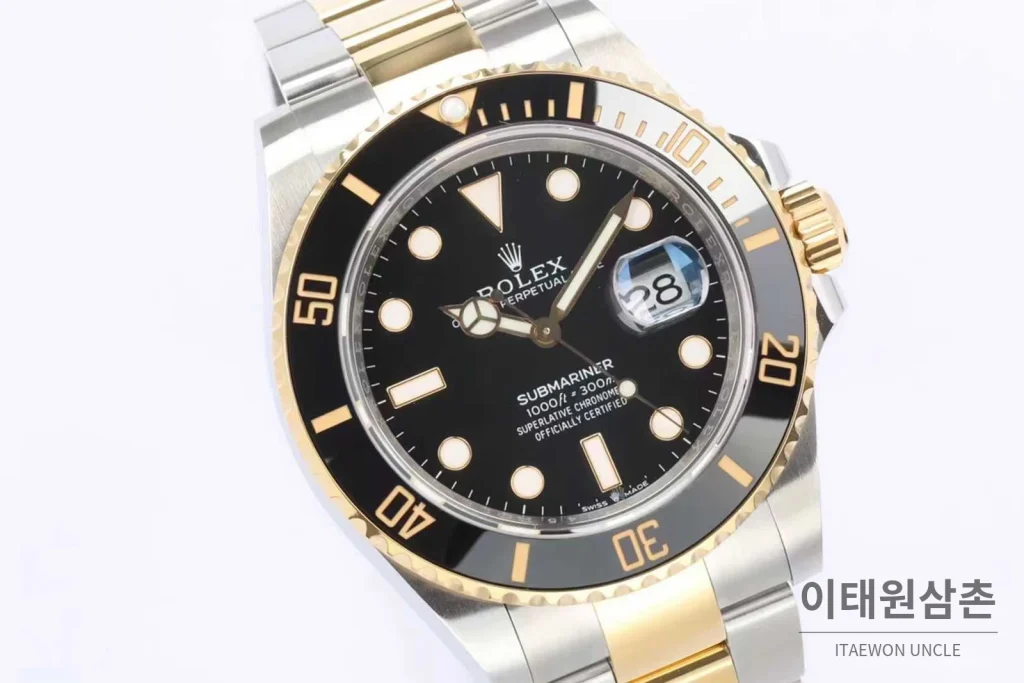 롤렉스 서브마리너 스틸 골드톤 세라믹베젤 블랙다이얼 다이버 오토매틱 41mm 블랙 / 골드 투톤 브레이슬릿 (2)