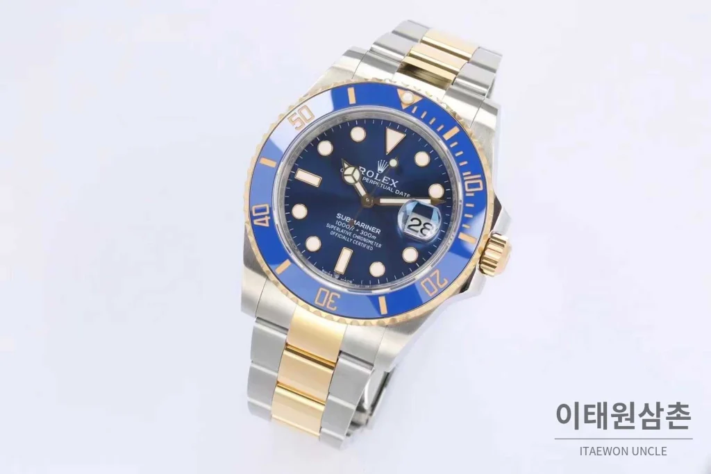 롤렉스 서브마리너 스틸 골드톤 세라믹베젤 블랙다이얼 다이버 오토매틱 41mm 블랙 / 골드 투톤 브레이슬릿