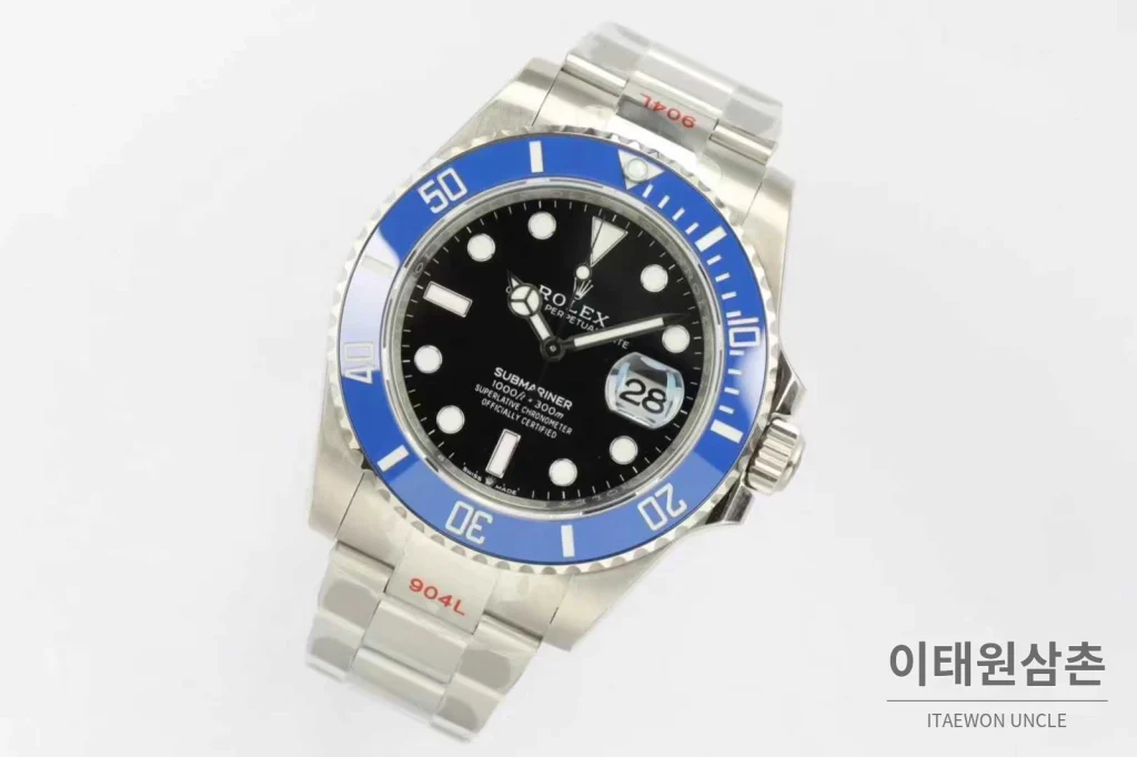 롤렉스 서브마리너 스틸 골드톤 세라믹베젤 블랙다이얼 다이버 오토매틱 41mm 블랙 / 골드 스틸 브레이슬릿 (3)