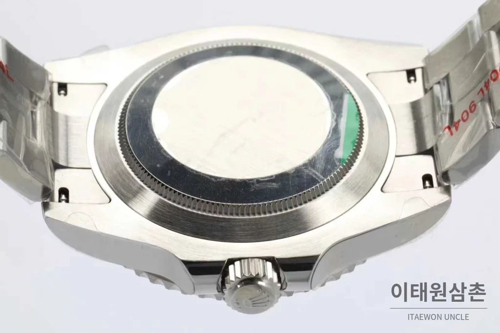 롤렉스 서브마리너 스틸 골드톤 세라믹베젤 블랙다이얼 다이버 오토매틱 41mm 블랙 / 골드 스틸 브레이슬릿 (2)