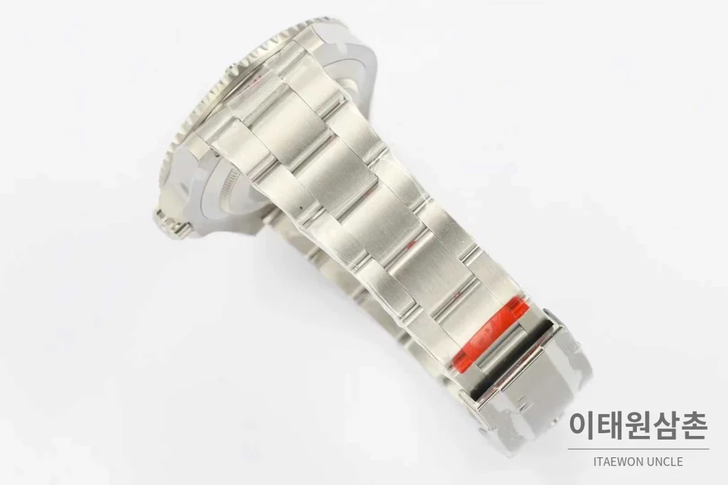 롤렉스 서브마리너 스틸 골드톤 세라믹베젤 블랙다이얼 다이버 오토매틱 41mm 블랙 / 골드 스틸 브레이슬릿 (4)