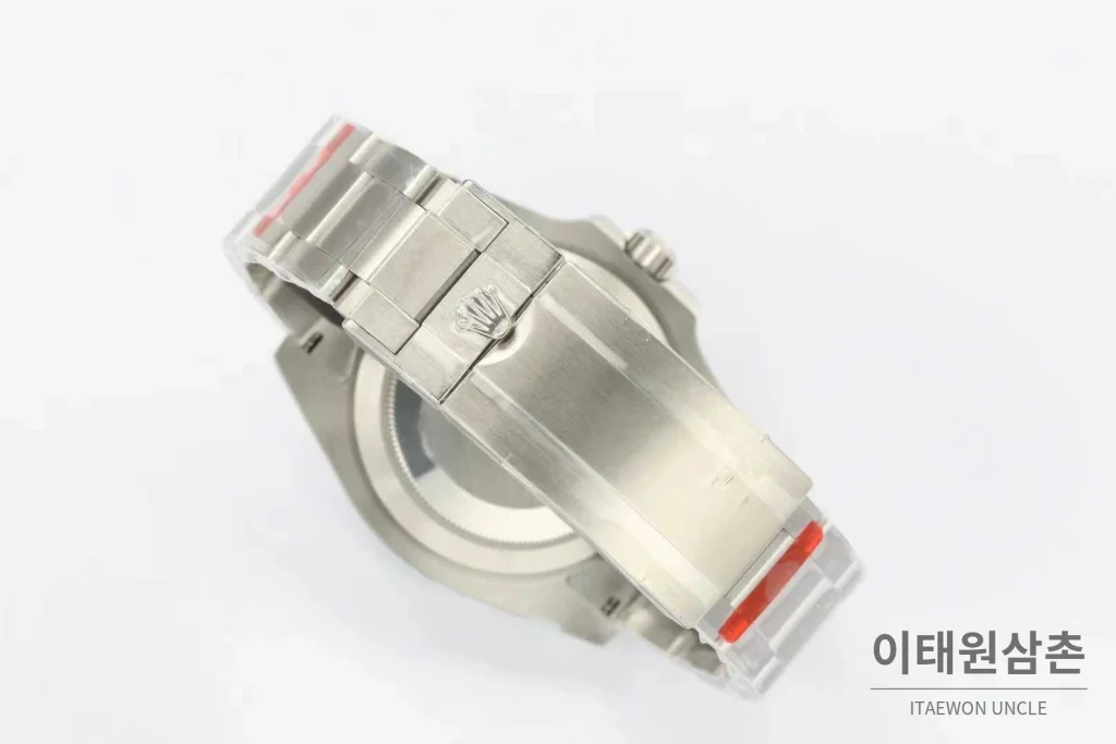 롤렉스 서브마리너 스틸 골드톤 세라믹베젤 블랙다이얼 다이버 오토매틱 41mm 블랙 / 골드 스틸 브레이슬릿