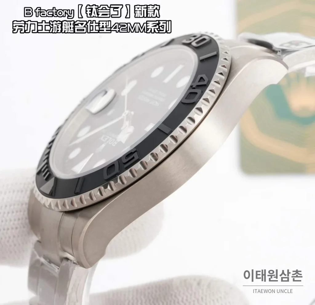 롤렉스 요트마스터 42 티타늄 블랙 세라크롬 베젤 오토매틱 42mm