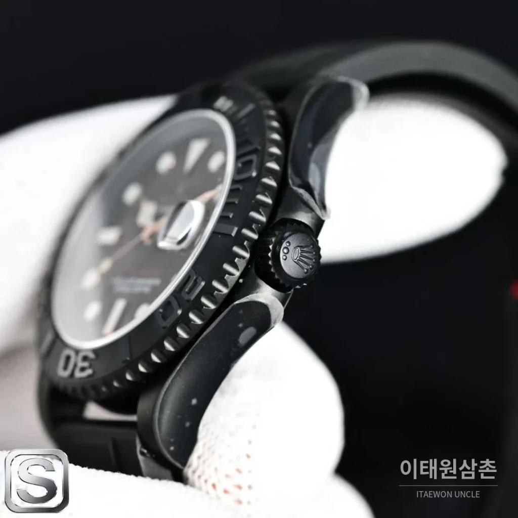 롤렉스 요트마스터 스틸 티타늄 블랙다이얼 러버밴드 다이버 오토매틱 40mm (2)