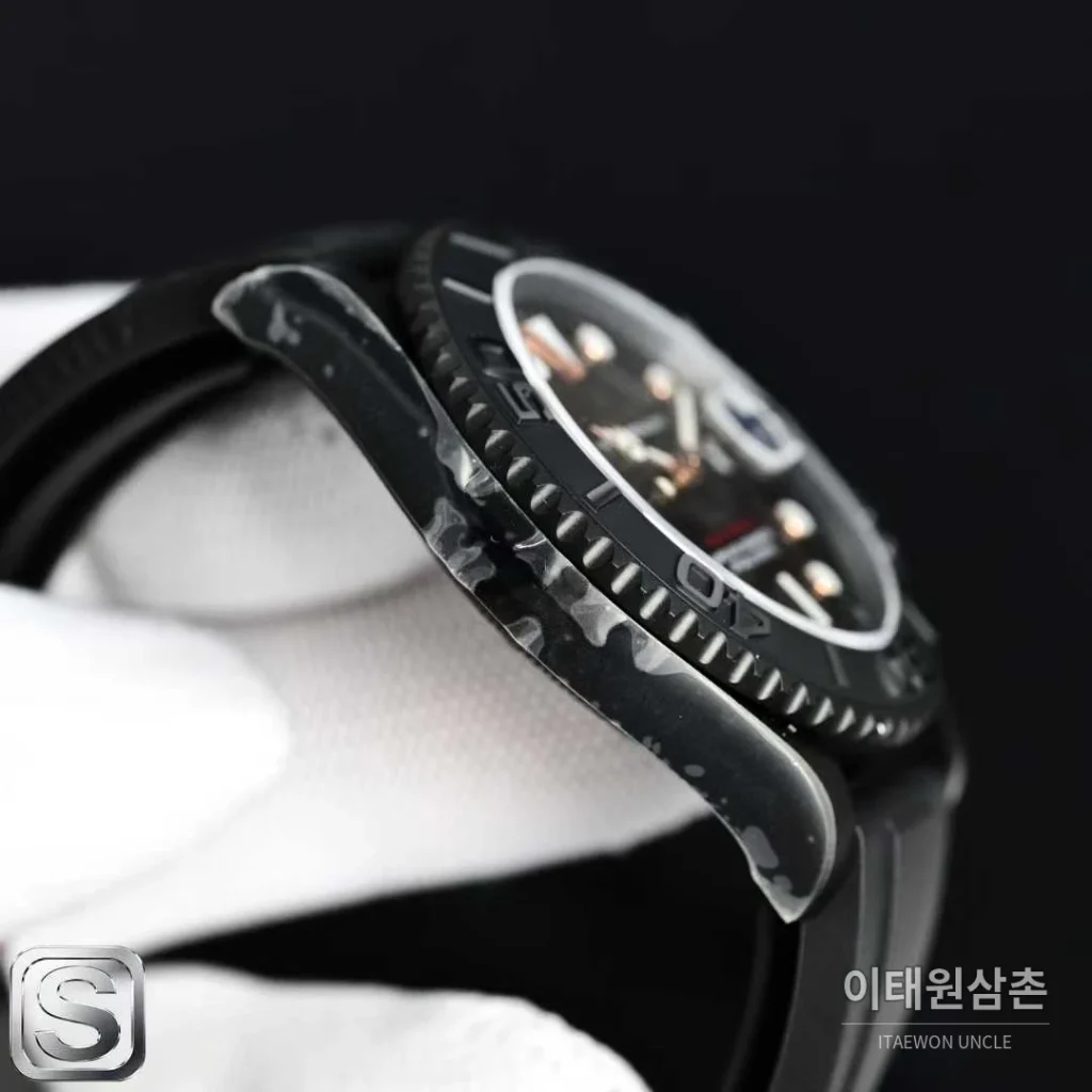 롤렉스 요트마스터 스틸 티타늄 블랙다이얼 러버밴드 다이버 오토매틱 40mm (2)