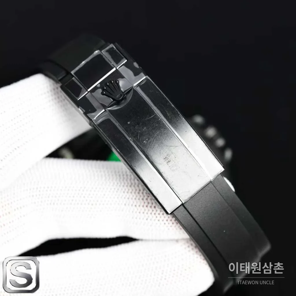 롤렉스 요트마스터 스틸 티타늄 블랙다이얼 러버밴드 다이버 오토매틱 40mm (2)