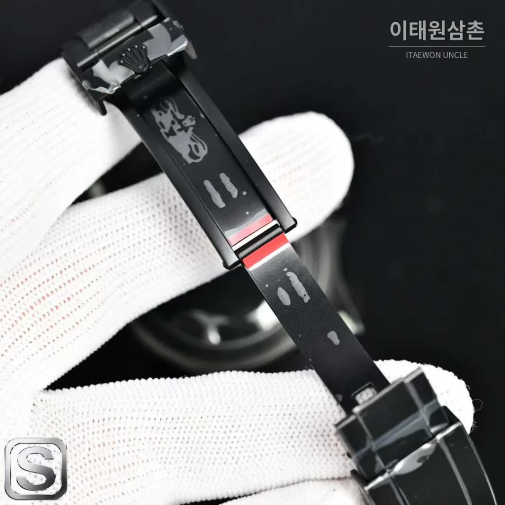 롤렉스 요트마스터 스틸 티타늄 블랙다이얼 러버밴드 다이버 오토매틱 40mm (5)