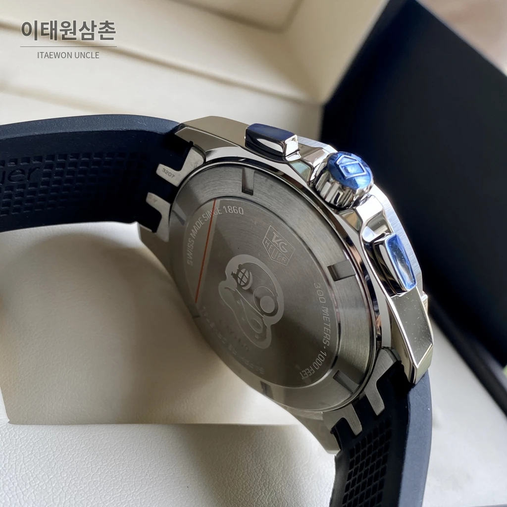 태그호이어 아쿠아레이서 러버밴드 블랙다이얼 쿼츠 크로노그래프 43mm