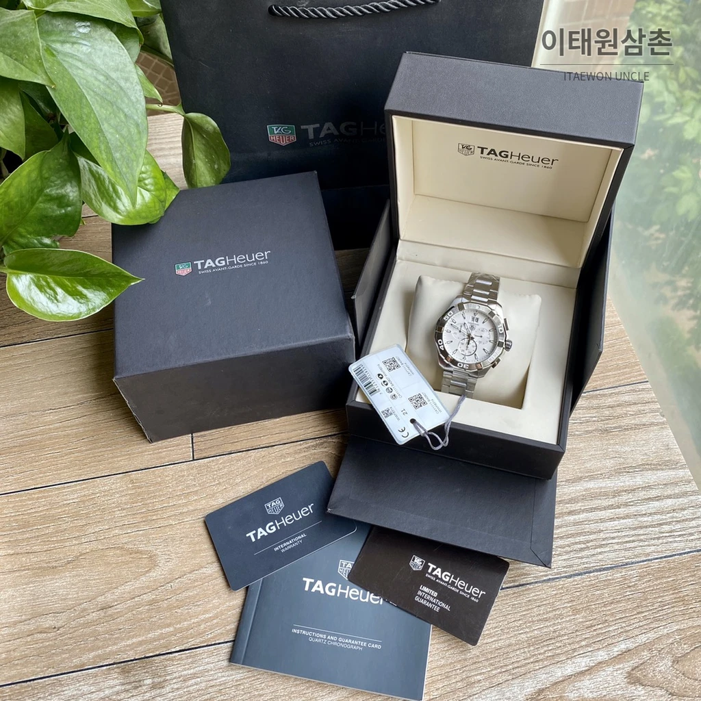 태그호이어 아쿠아레이서 스틸 화이트다이얼 쿼츠 크로노그래프 43mm