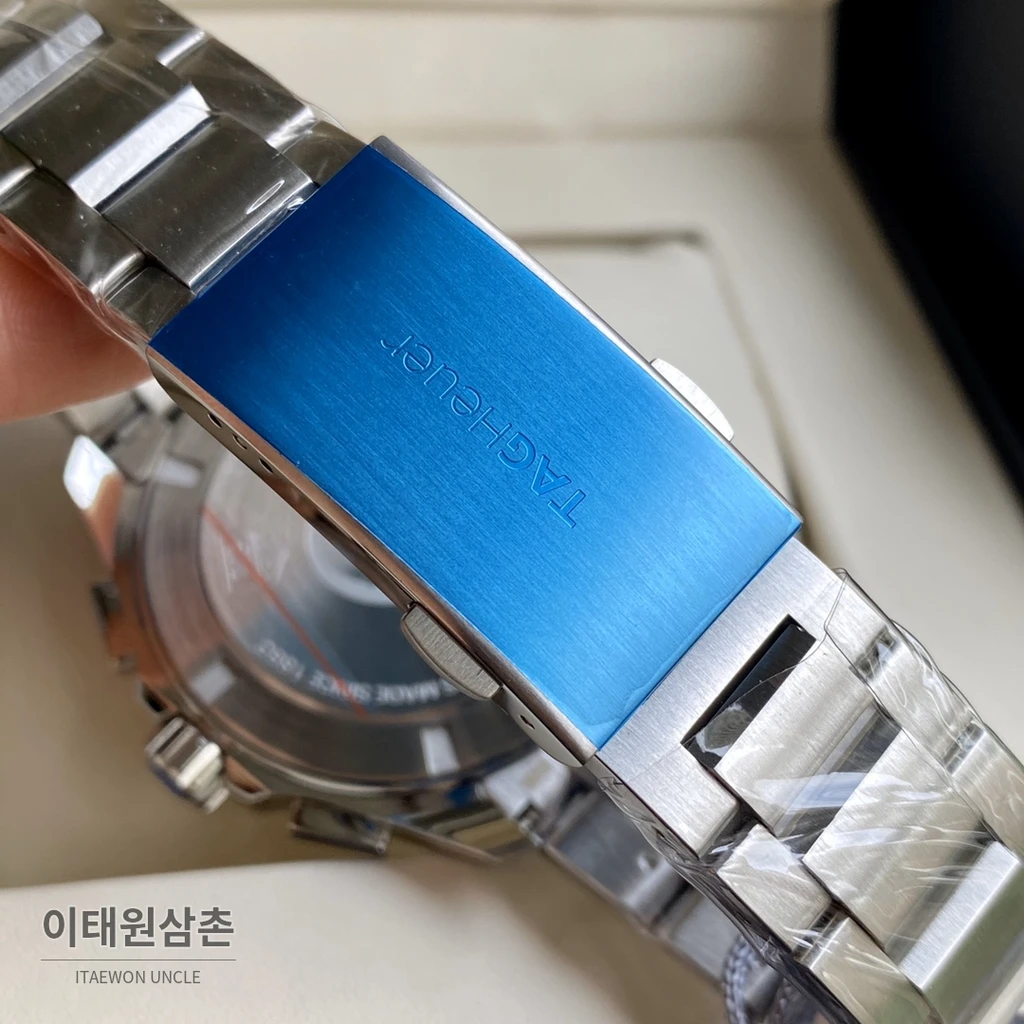 태그호이어 아쿠아레이서 스틸 화이트다이얼 쿼츠 크로노그래프 43mm