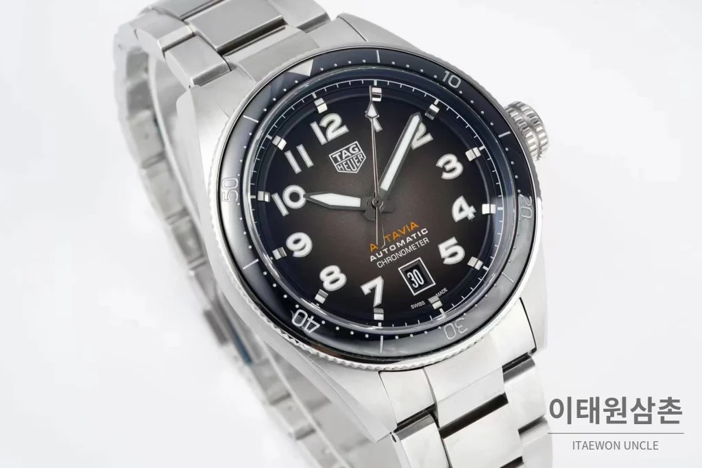 태그호이어 까레라 스틸 블랙다이얼 오토매틱 41mm 스틸 브레이슬릿 블랙 베젤 (2)
