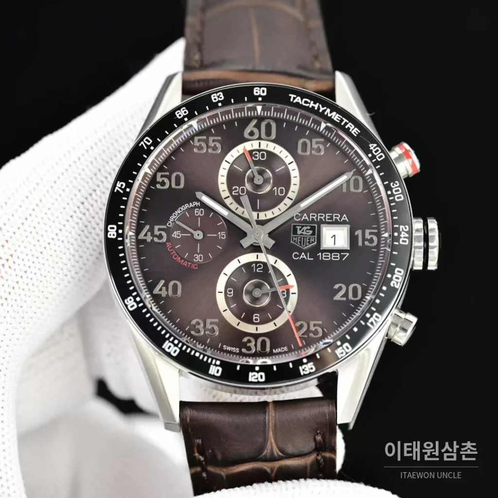 태그호이어 카레라 스틸 브라운다이얼 크로노그래프 오토매틱 43mm 브라운 가죽 스트랩