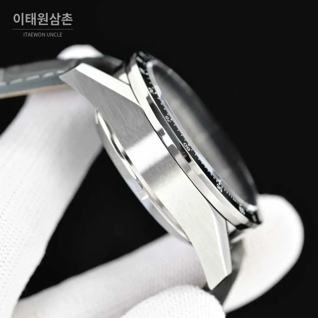 태그호이어 카레라 스틸 브라운다이얼 크로노그래프 오토매틱 43mm 블랙 가죽 스트랩