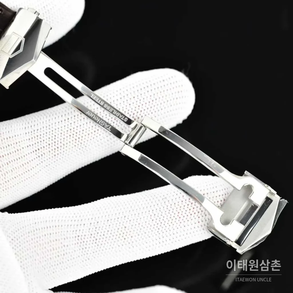 태그호이어 카레라 스틸 브라운다이얼 크로노그래프 오토매틱 43mm 브라운 가죽 스트랩
