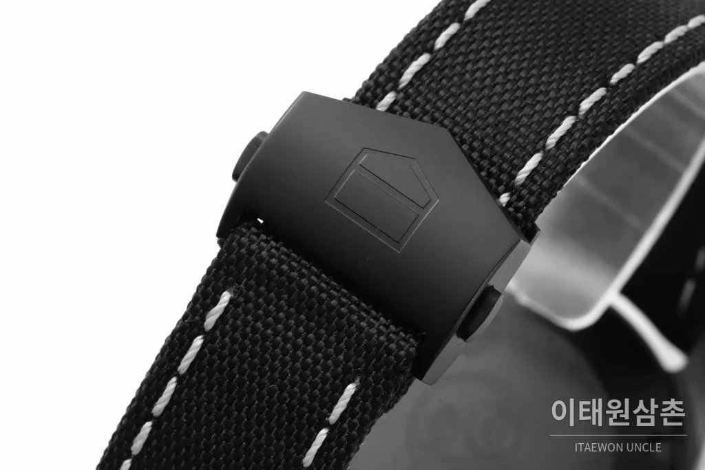 태그호이어 까레라 스틸 실버다이얼 오토매틱 41mm (2)