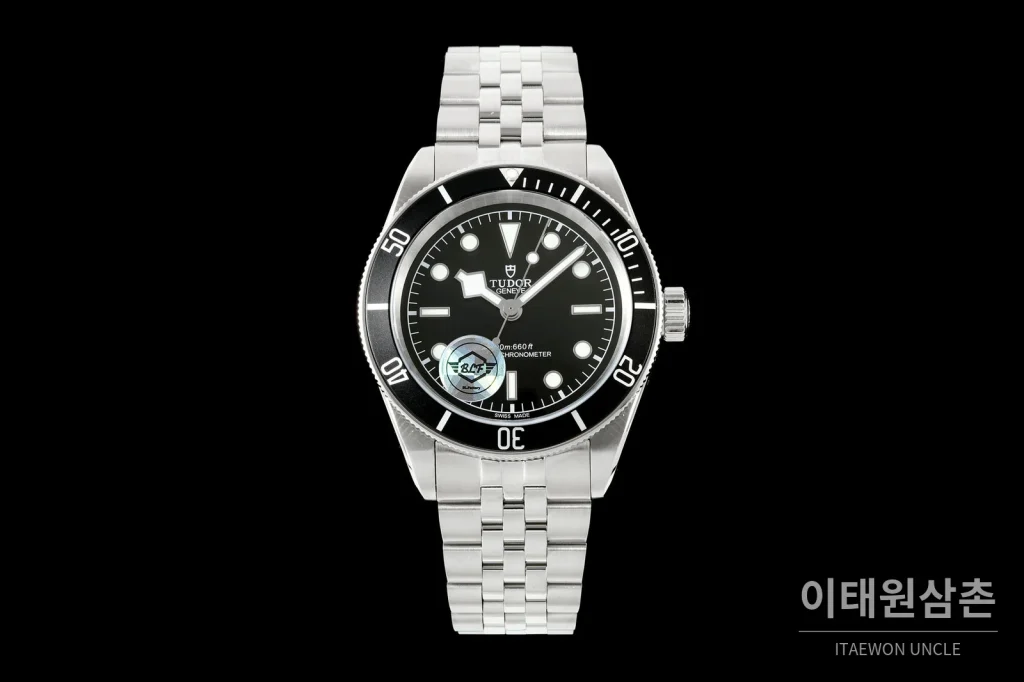 튜더 블랙베이 41 모노크롬 블랙다이얼 스틸 오토매틱 41mm M7941A1A0NU 스틸 브레이슬릿 블랙 베젤 (2)