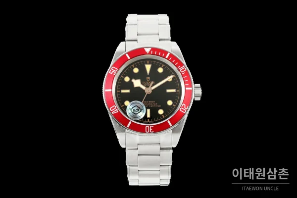 튜더 블랙베이 41 모노크롬 블랙다이얼 스틸 오토매틱 41mm M7941A1A0NU 스틸 브레이슬릿 레드 베젤