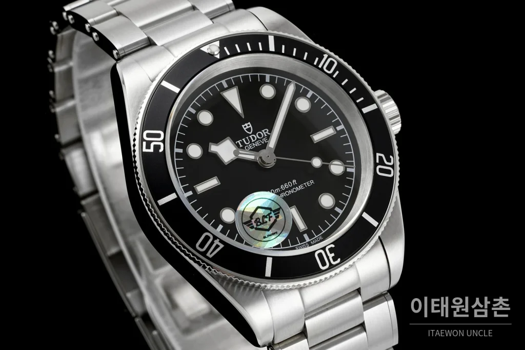 튜더 블랙베이 41 모노크롬 블랙다이얼 스틸 오토매틱 41mm M7941A1A0NU 스틸 브레이슬릿 블랙 베젤