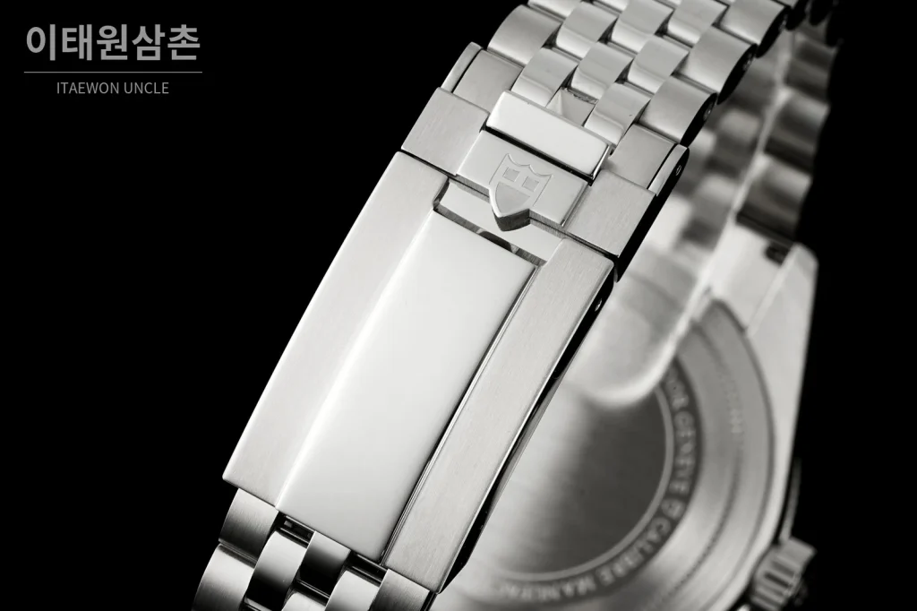 튜더 블랙베이 41 모노크롬 블랙다이얼 스틸 오토매틱 41mm M7941A1A0NU 스틸 브레이슬릿 그린 베젤