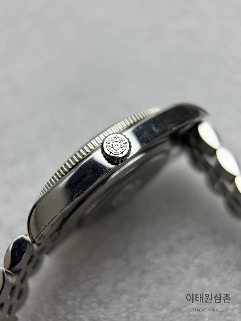 튜더 블랙베이 54 극경 블루 샌드 다이얼 오토매틱 37mm M79000N 스틸 브레이슬릿 블랙 베젤