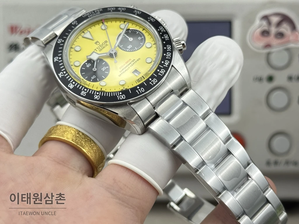튜더 블랙베이 58 범블비 옐로우다이얼 스틸 오토매틱 39mm