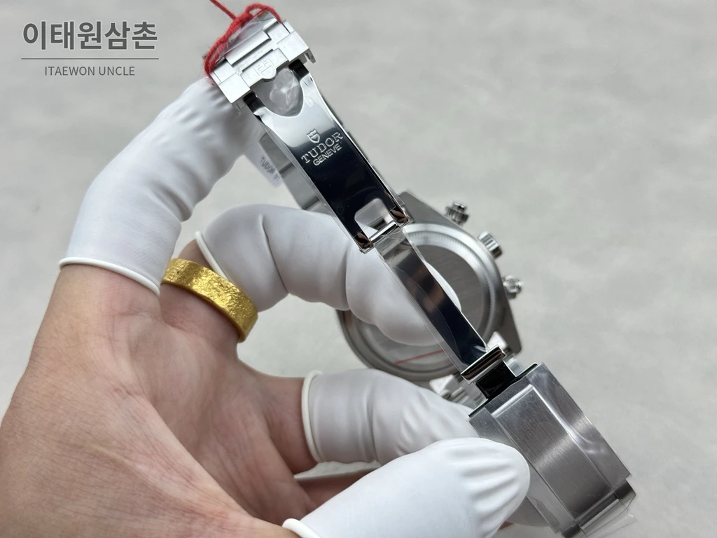 튜더 블랙베이 58 범블비 옐로우다이얼 스틸 오토매틱 39mm
