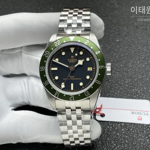 튜더 블랙베이 58 GMT 블랙다이얼 오토매틱 39mm (4)