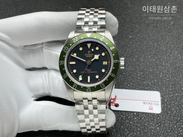 튜더 블랙베이 58 GMT 블랙다이얼 오토매틱 39mm (4)