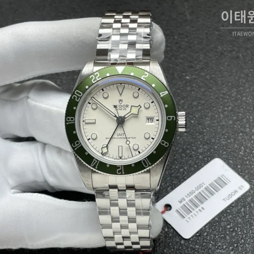 튜더 블랙베이 58 GMT 블랙다이얼 오토매틱 39mm