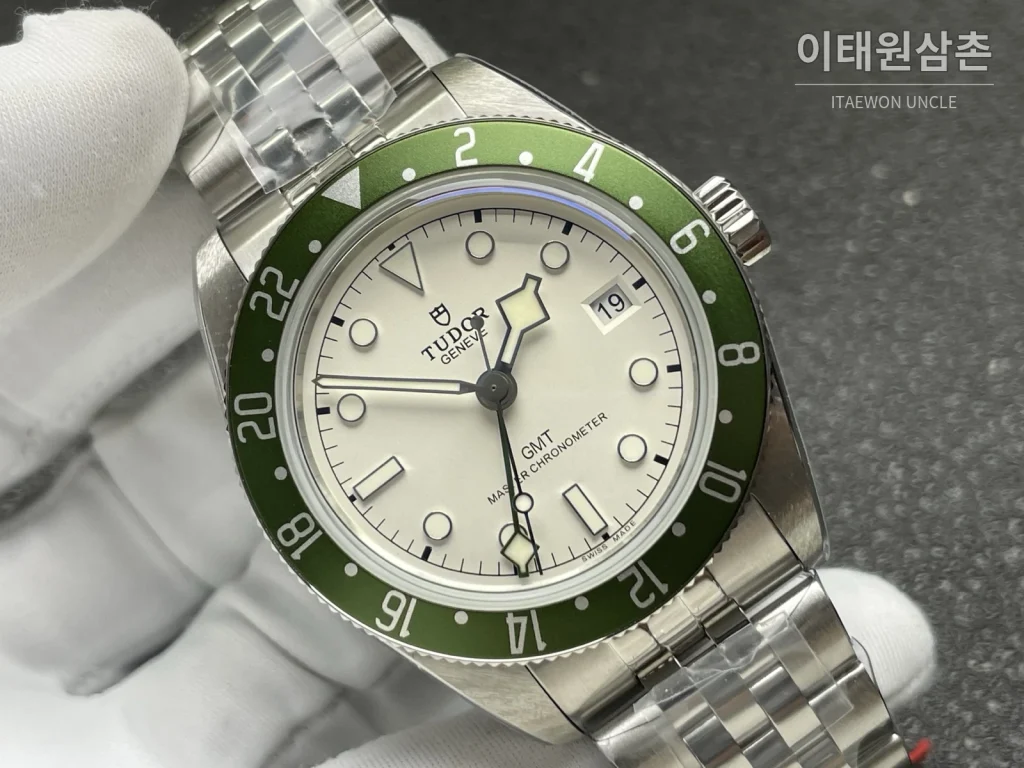 튜더 블랙베이 58 GMT 블랙다이얼 오토매틱 39mm