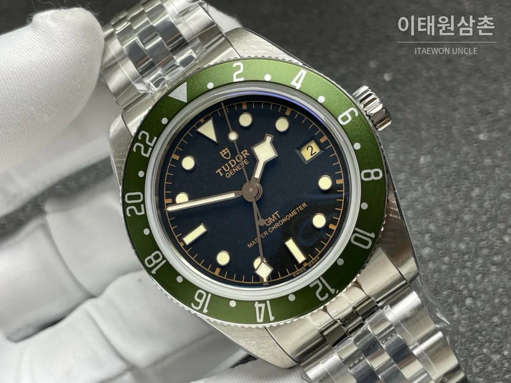 튜더 블랙베이 58 GMT 블랙다이얼 오토매틱 39mm (4)
