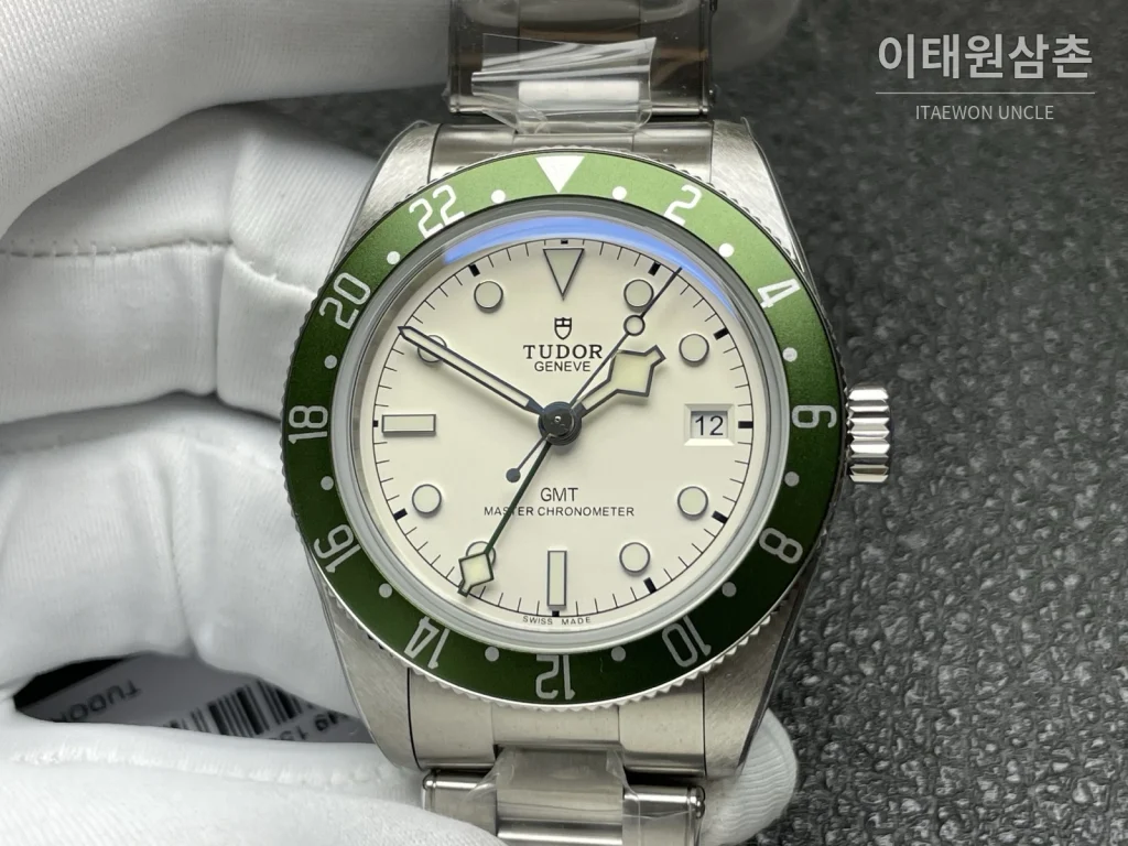 튜더 블랙베이 58 GMT 블랙다이얼 오토매틱 39mm (2)