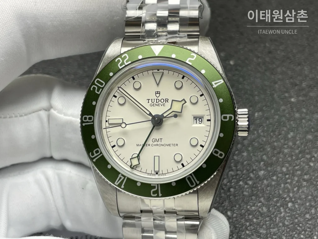 튜더 블랙베이 58 GMT 블랙다이얼 오토매틱 39mm