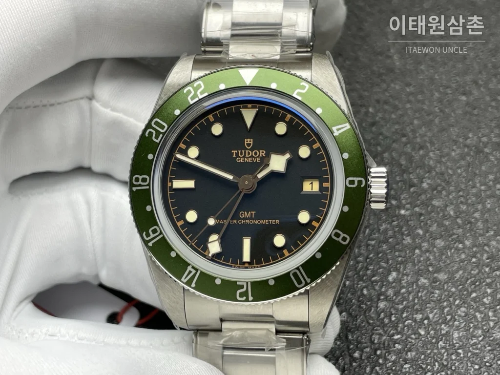 튜더 블랙베이 58 GMT 블랙다이얼 오토매틱 39mm (3)