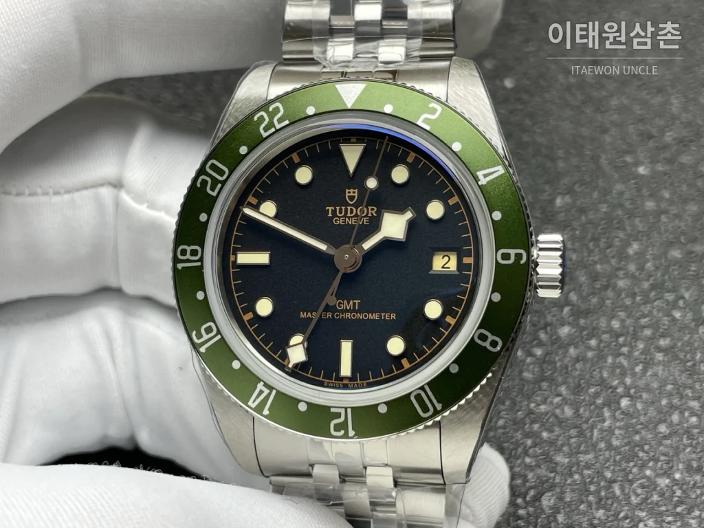 튜더 블랙베이 58 GMT 블랙다이얼 오토매틱 39mm (4)