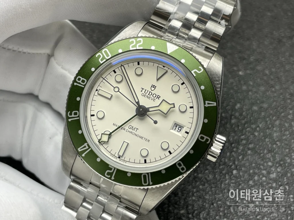 튜더 블랙베이 58 GMT 블랙다이얼 오토매틱 39mm