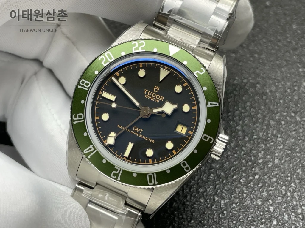 튜더 블랙베이 58 GMT 블랙다이얼 오토매틱 39mm (3)