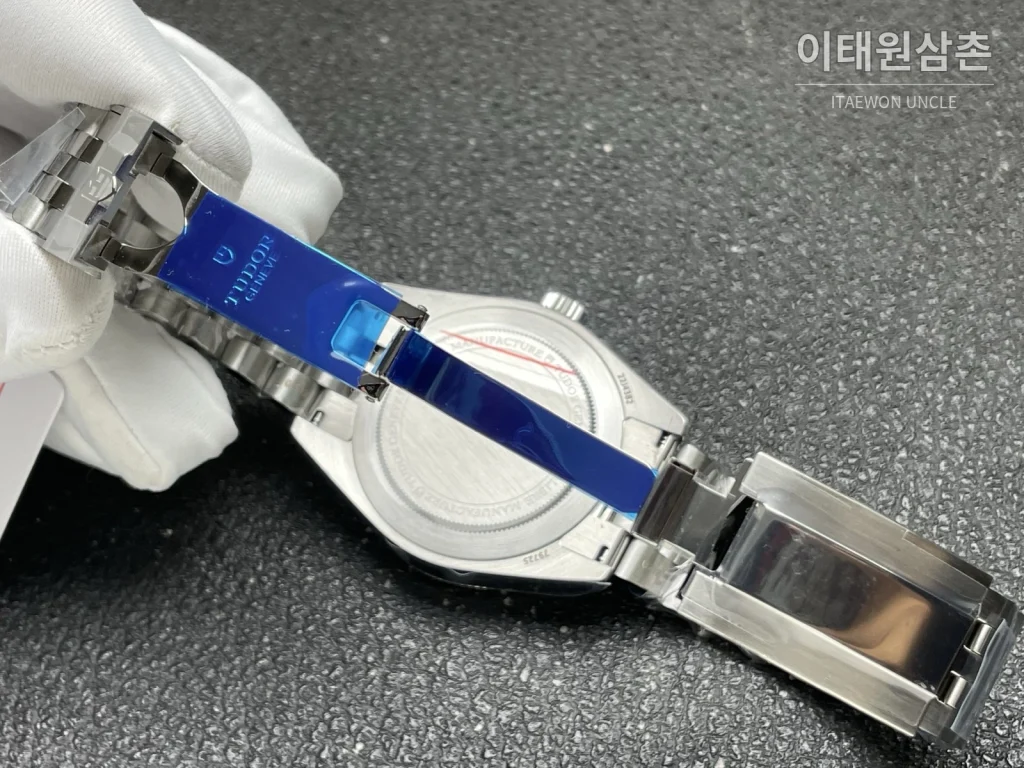 튜더 블랙베이 58 GMT 블랙다이얼 오토매틱 39mm