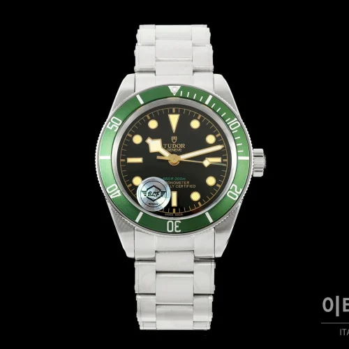 튜더 블랙베이 오토매틱 41mm 블랙 다이얼 스틸 브레이슬릿 그린 베젤