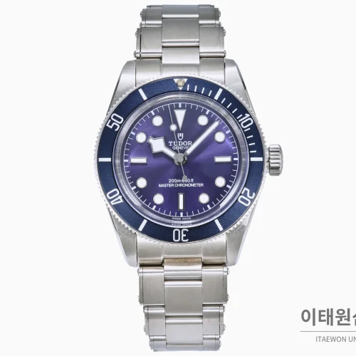 튜더 블랙베이 오토매틱 41mm 퍼플 다이얼 스틸 브레이슬릿 네이비 베젤