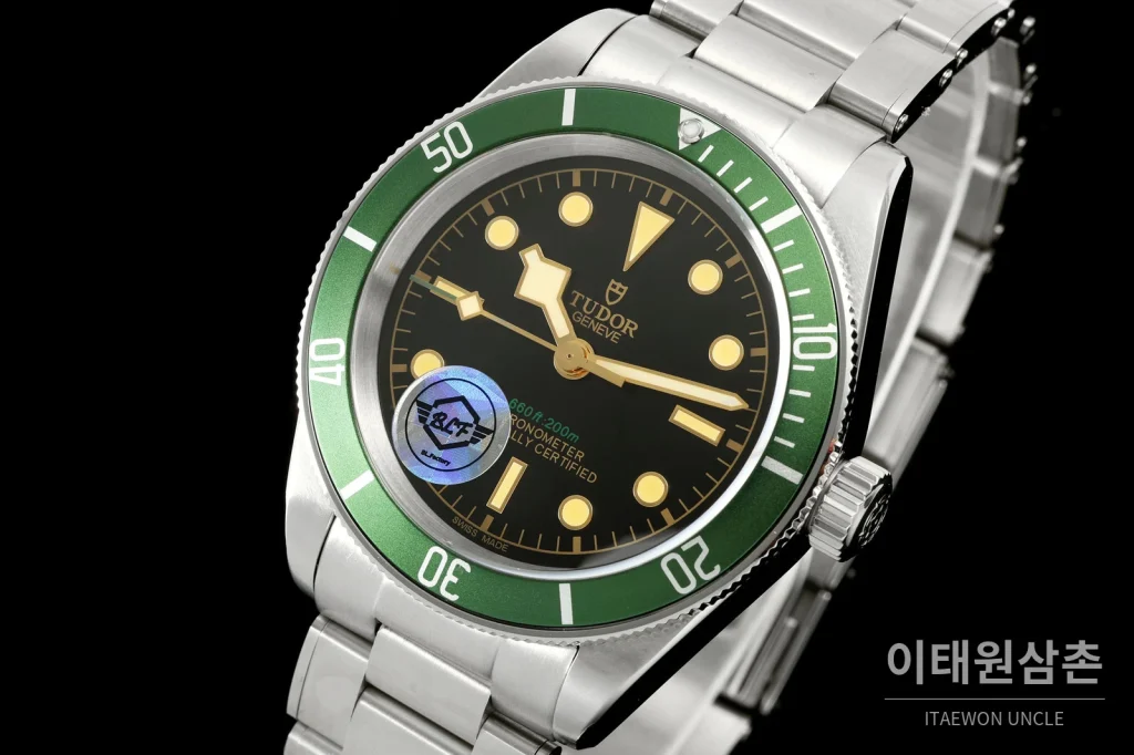 튜더 블랙베이 오토매틱 41mm 블랙 다이얼 스틸 브레이슬릿 그린 베젤