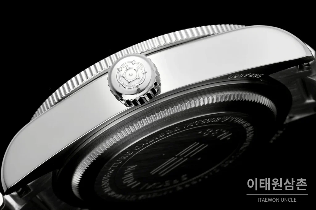 튜더 블랙베이 오토매틱 41mm 블랙 다이얼 스틸 브레이슬릿 그린 베젤